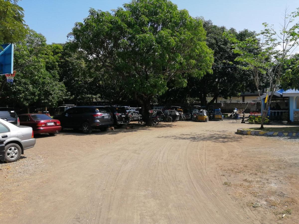 Seasun Beach Resort & Hotel Lucapon Exterior foto